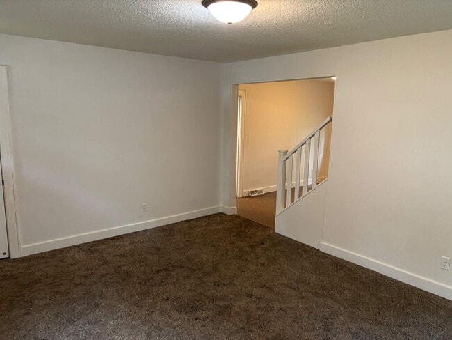 Building Photo - 516 Cutler St