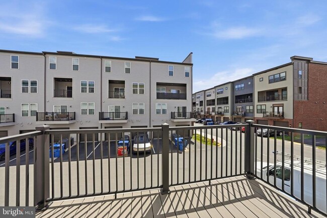 Building Photo - 43732 Transit Sq