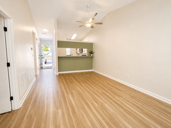 Building Photo - 373 Tinkerview Dr