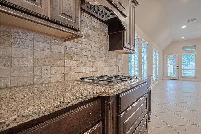 Building Photo - 10623 Davlee Ln