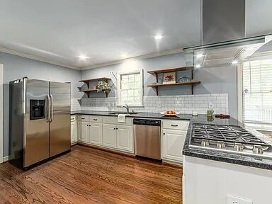 Building Photo - COMING SOON — Available August 17 | 3BR/2BA Midtown Brick Ranch | Lawn Care, Pest Control & W/D I...