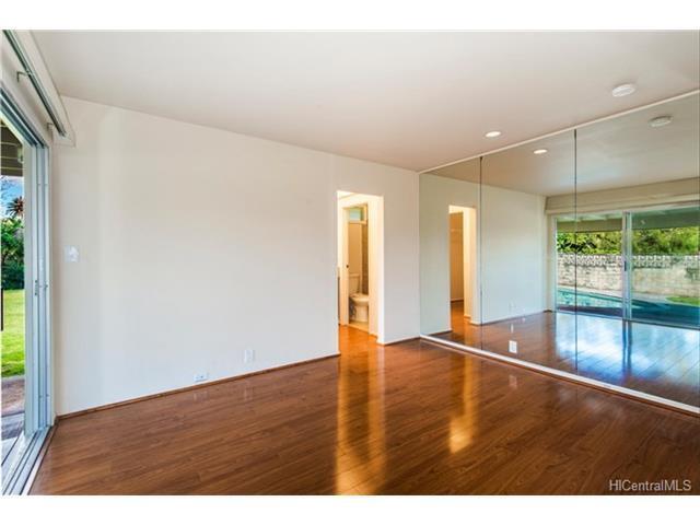 Building Photo - Breath-taking Coastal View, 4 Bdrm/2.5 Bath Home