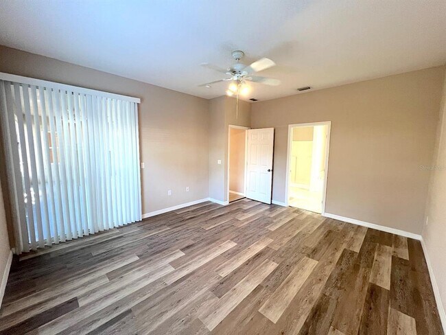 Building Photo - 7 Zither Ct