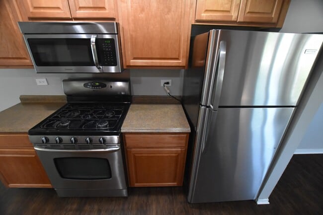 Building Photo - 1628 Prestwick Dr