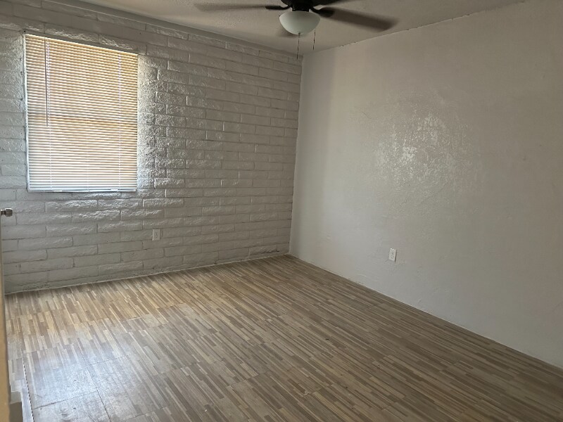 Building Photo - 1940 W University Dr