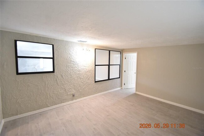 Building Photo - 4060 N Little Hawk Point