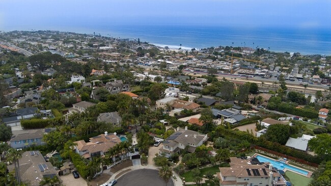 Building Photo - Resort-Style Encinitas Estate with Pool