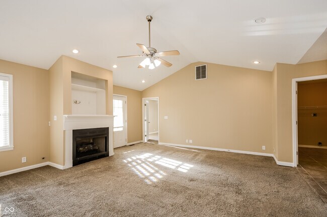 Building Photo - 950 S Goldenrod Ln