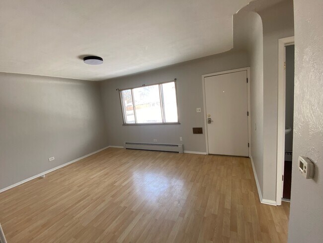 Building Photo - 2335 Osceola St