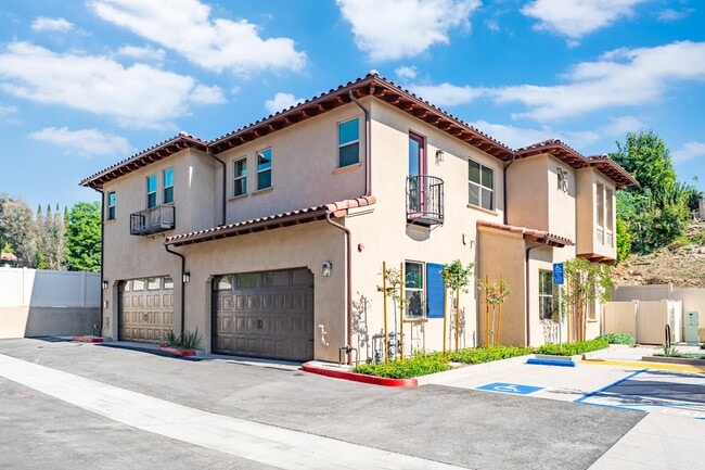 Building Photo - 822 Francesca Dr