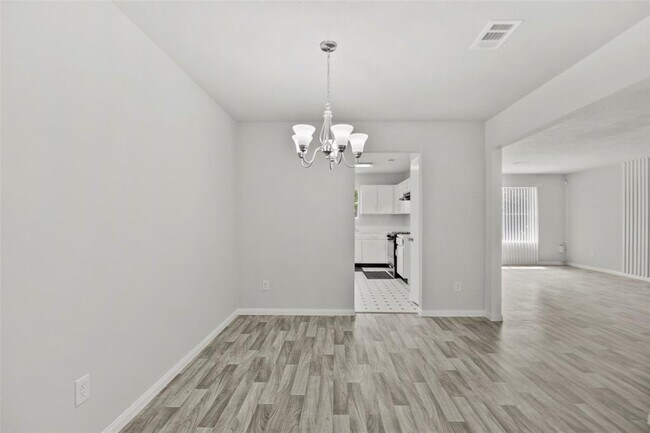 Building Photo - 12803 Rockford Dr