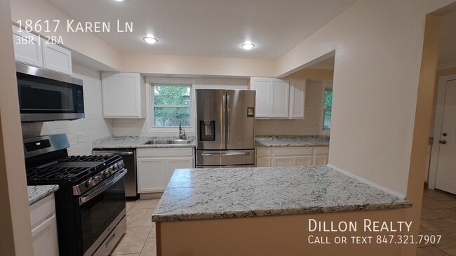 Building Photo - 18617 Karen Ln