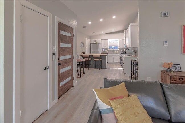 Building Photo - 1622 Cattle Trail