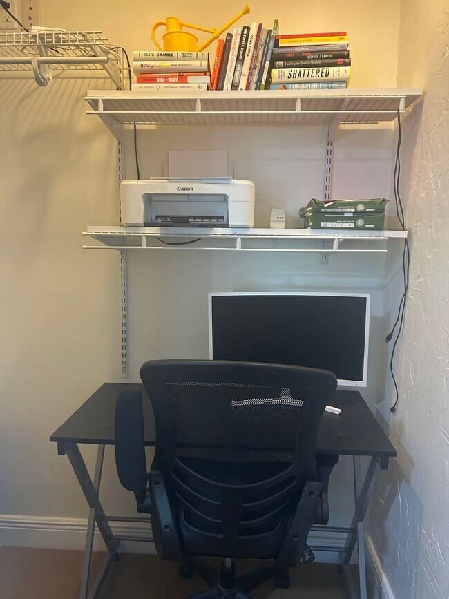 Building Photo - 409 35th St