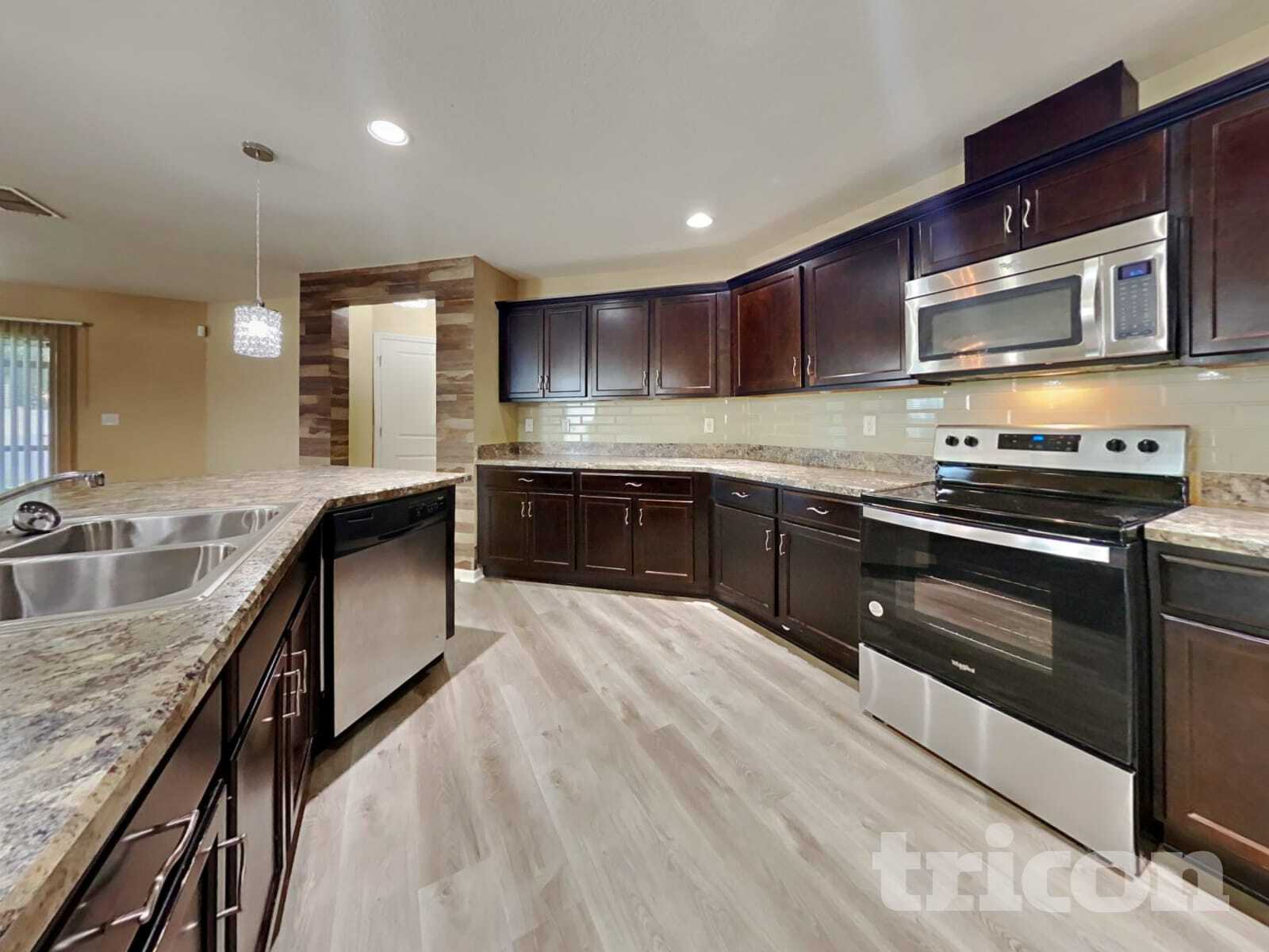 Building Photo - 7274 Somerset Pond Dr