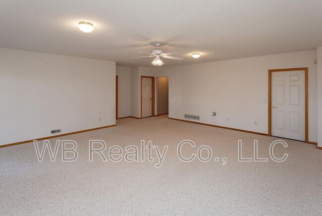 Building Photo - 7725 Wistful Vista Dr