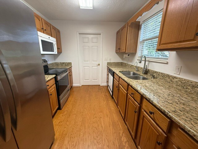 Building Photo - 1740 Country Meadows Dr