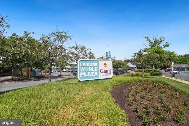 Building Photo - 15310 Beaverbrook Ct