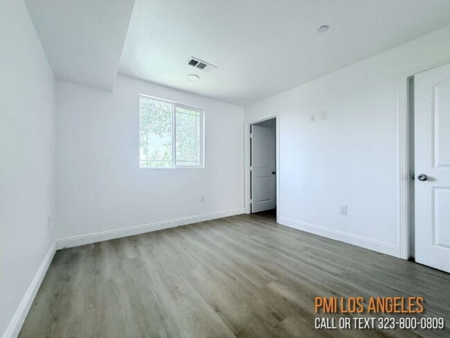Building Photo - 1731 E 68th St