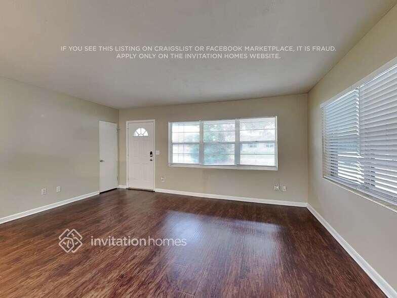 Building Photo - 2631 Ambergate Rd