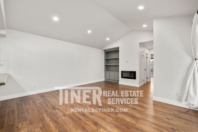 Building Photo - 7586 Waterwillow Dr