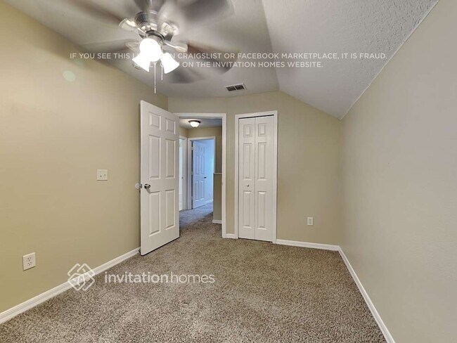 Building Photo - 5803 Meadowpark Pl