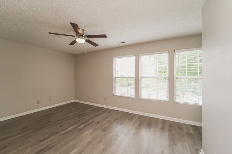 Building Photo - 1231 Willow Bridge Ct