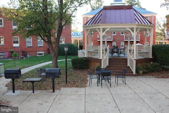 Building Photo - 603 Bashford Ln