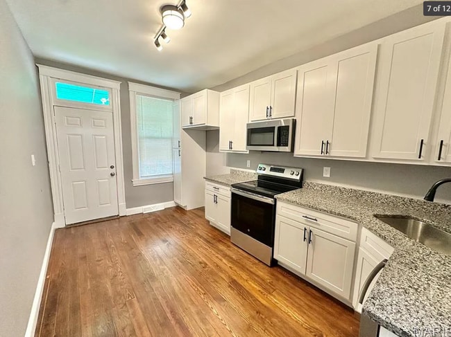 Building Photo - COMING SOON! 3B 1b in Dutchtown