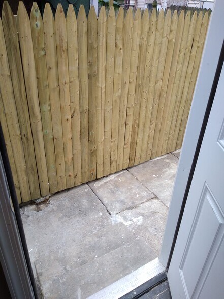 Building Photo - 2054 Ann St