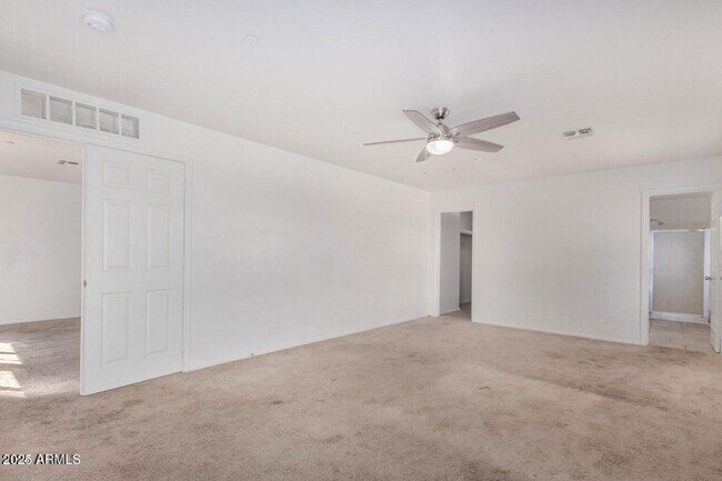 Building Photo - 11836 W Rosewood Dr