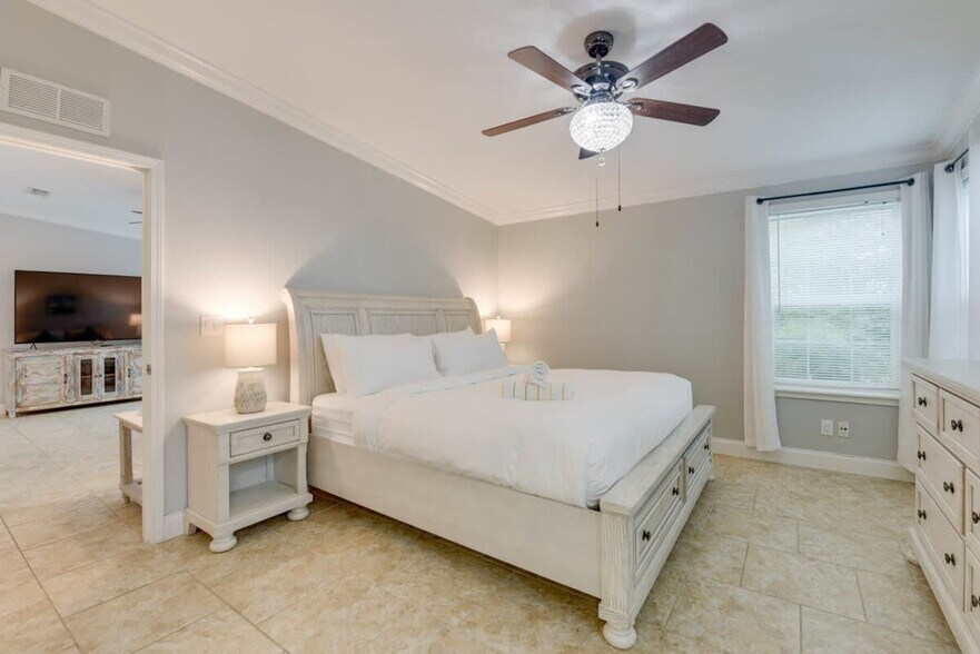 Building Photo - 886 Loggerhead Ln