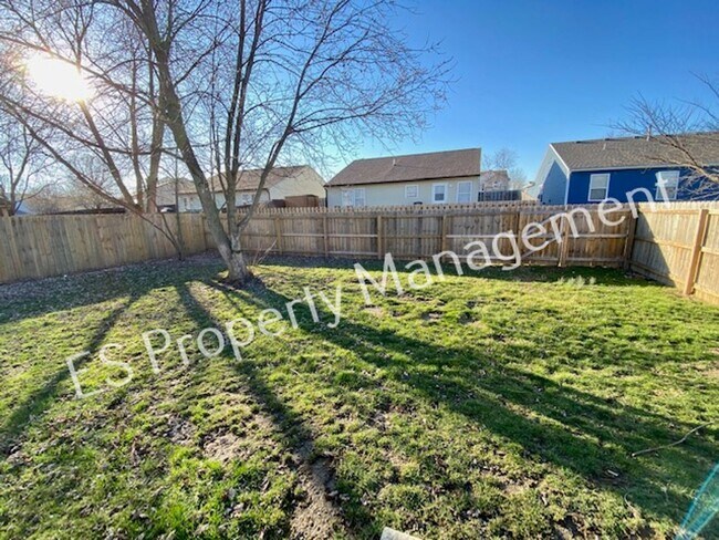 Building Photo - Stunning 3 Bedroom 2 Bath Home in Franklin Township!