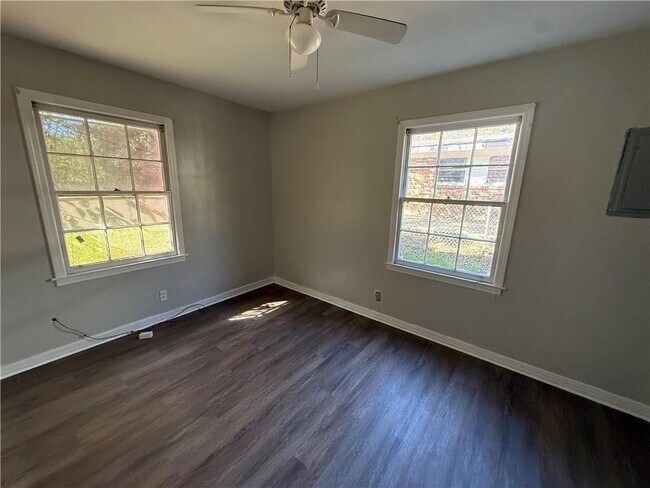 Building Photo - 3853 San Juan Dr