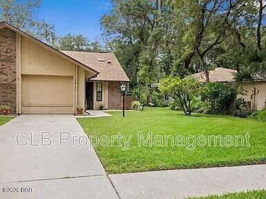 Building Photo - 6177 Sequoia Dr