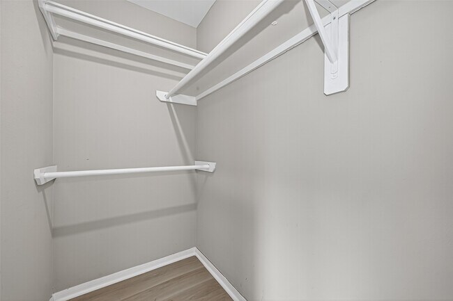 Building Photo - 18402 Willow Moss Dr