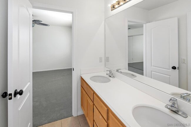 Building Photo - 11357 Woodcraft Way