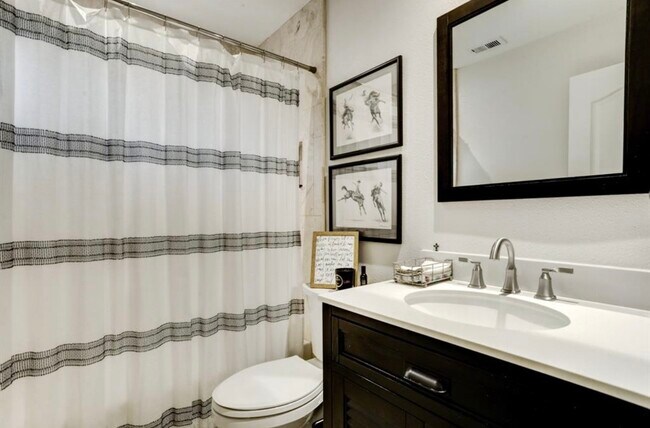 Building Photo - 5523 Island Breeze Dr