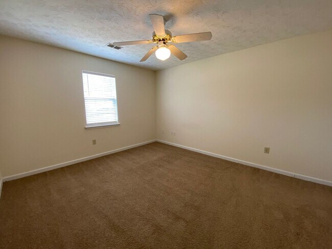 Building Photo - PRE-LEASING FOR AUGUST 2026!