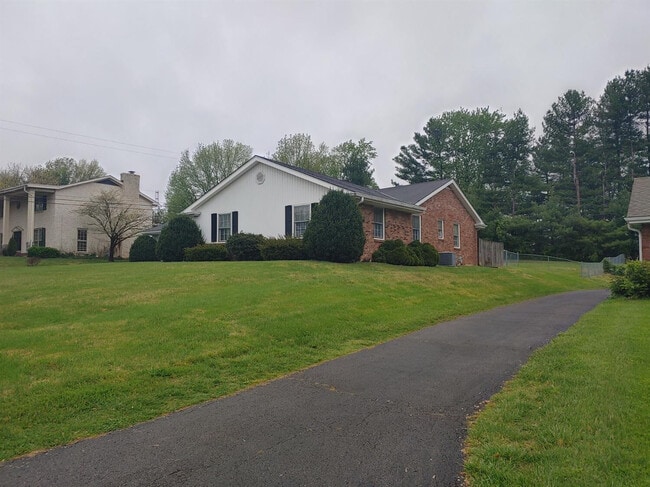Building Photo - 3433 Keithshire Way