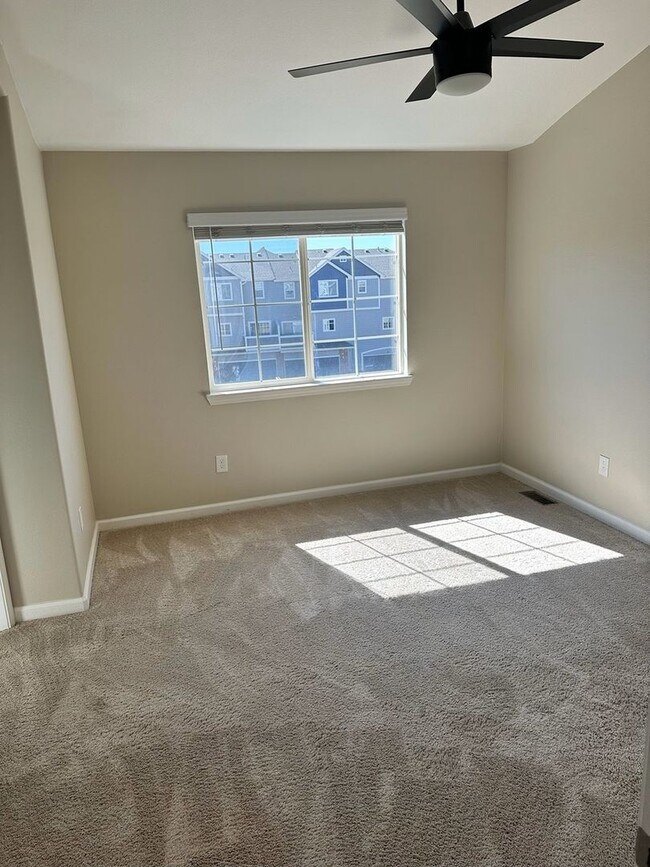 Building Photo - Charming 2BR Townhome in Aurora