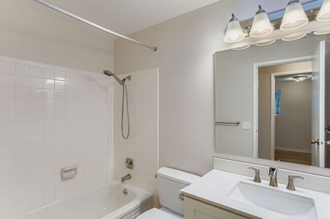 Building Photo - Beautiful Redmond Home Near Microsoft and ...