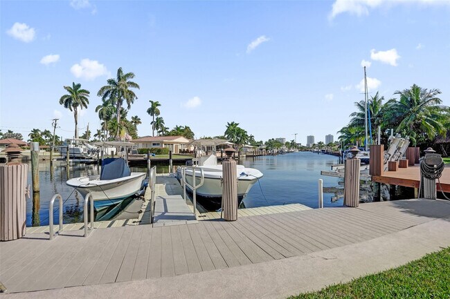 Building Photo - 2201 SE 9th St