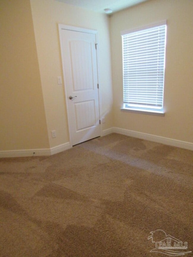 Building Photo - 279 Cottage View Dr