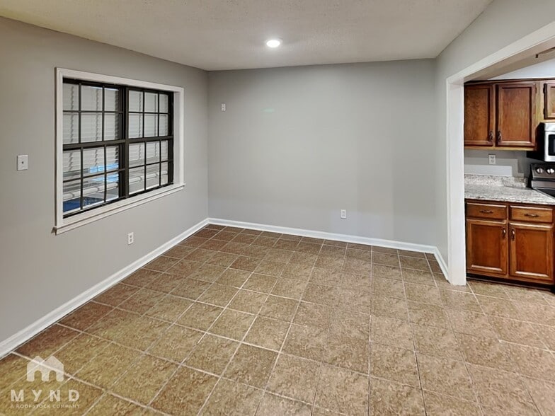 Building Photo - 6827 Starkenburg Ln