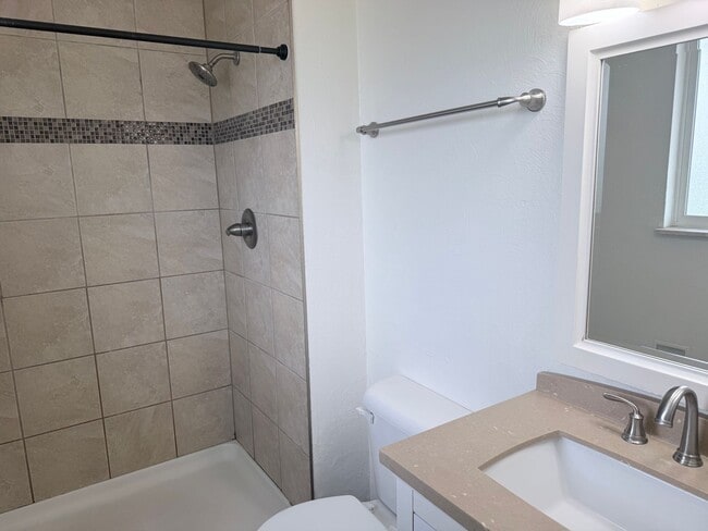 Building Photo - 5710 Eldora Dr