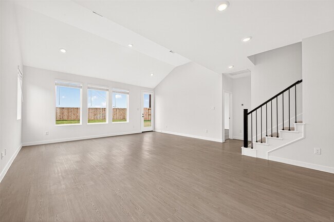 Building Photo - 31838 Blossom Ln