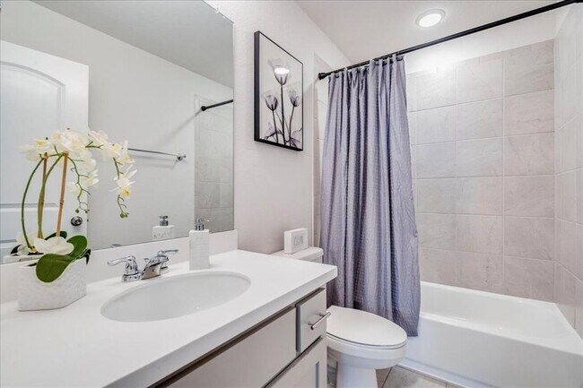 Building Photo - 4513 Lucabella Ln
