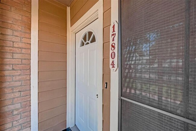 Building Photo - 17804 Kings Park Ln
