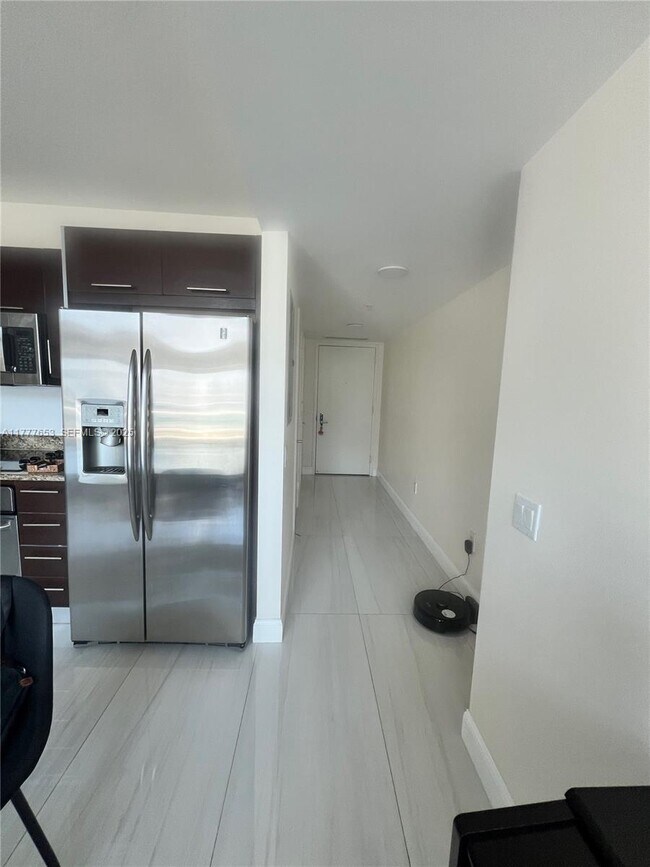 Building Photo - 41 SE 5th St